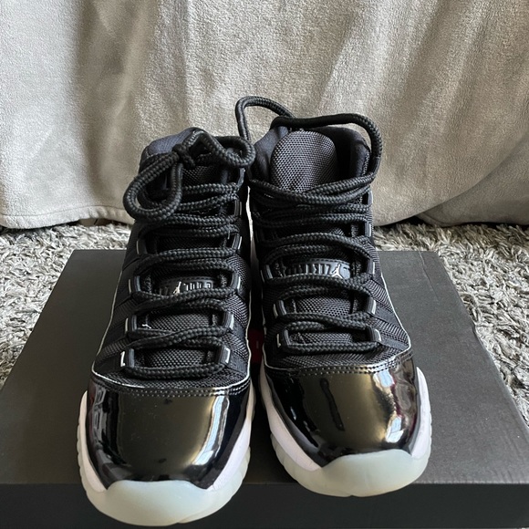 Jordan 11 Jubilees - Picture 5 of 6